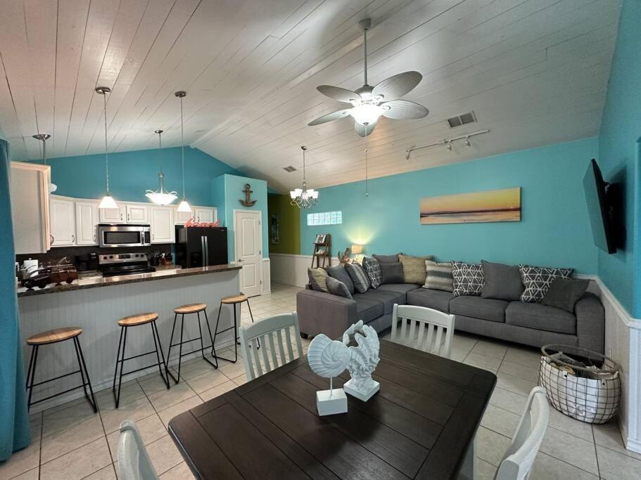 Barefoot Bungalow - Pet Friendly- 2 Bdrm Townhome Corpus Christi  Kültér fotó