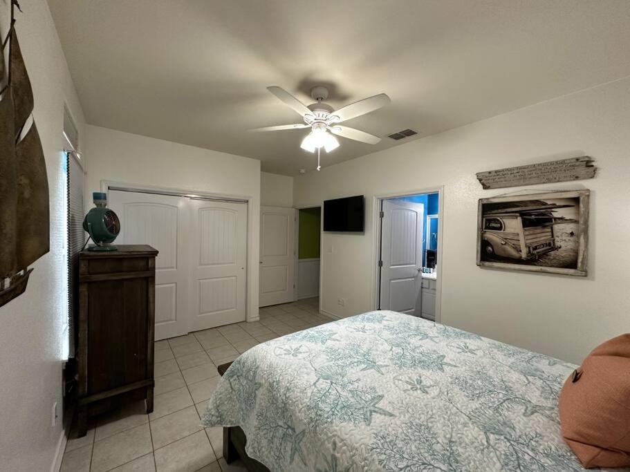 Barefoot Bungalow - Pet Friendly- 2 Bdrm Townhome Corpus Christi  Kültér fotó